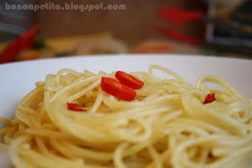 Spaghetti aglio olio e peperoncino
