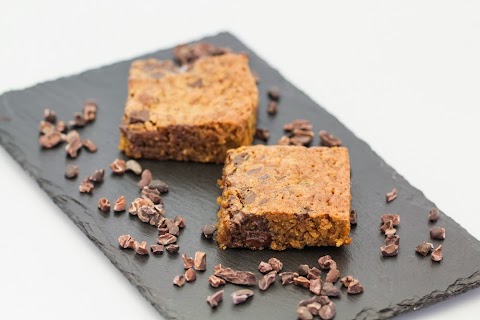 Sticky Cake with Coconut sugar and Chocolate 