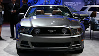 2013-Ford-Mustang-Wallpaper-10