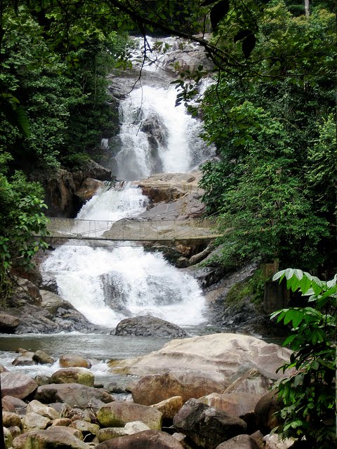 Download this Air Terjun Sekayu picture