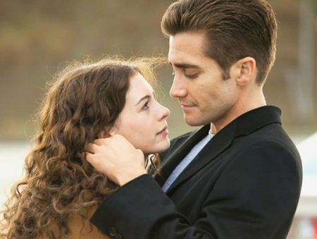Anne Hathaway Hair Love   Drugs on Love And Other Drugs Stills Anne Hathaway And Jake Gyllenhaal 17991743