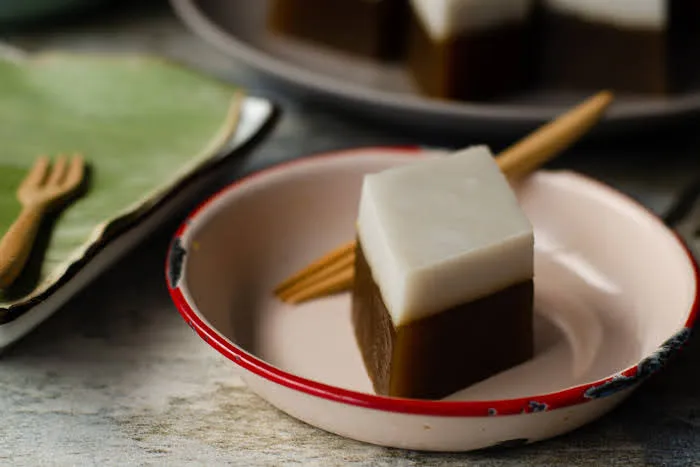 Kuih tepung talam