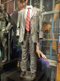 Aaron Eckhart Two-Face suit costume Dark Knight