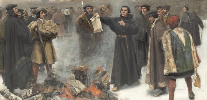 Karl_Aspelin-Luther_uppbränner_den_påfliga_bullan-750x450