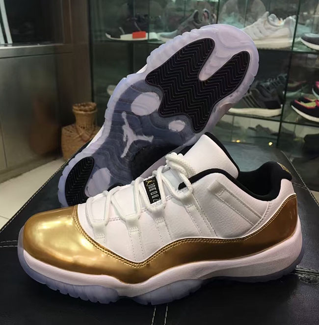 Air Jordan 11 Low White Metallic Gold 528895-103