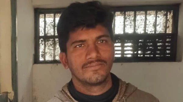 রৌমারীতে ট্রাক্টর চালকের ছয় মাসের জেল