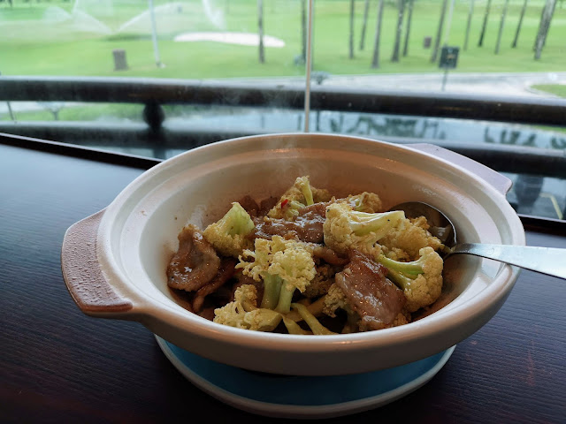 Wok-fried Organic Cauliflower with Fermented Shrimp Sauce in Claypot