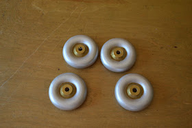Paint the wheels