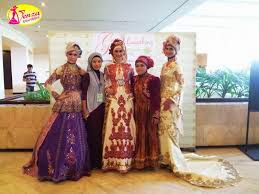 Kebaya Muslim Anne Avantie