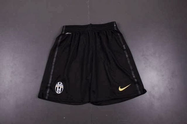 Celana/Short Grade Ori Juventus Home Official 2013-2014