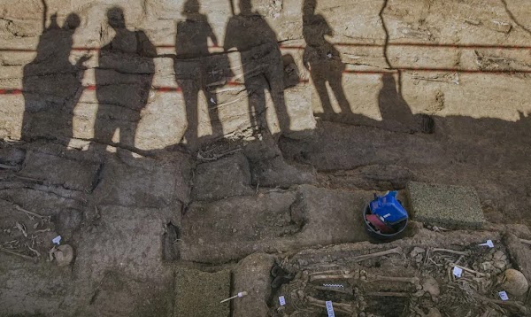 Las fosas comunes: un parque temático