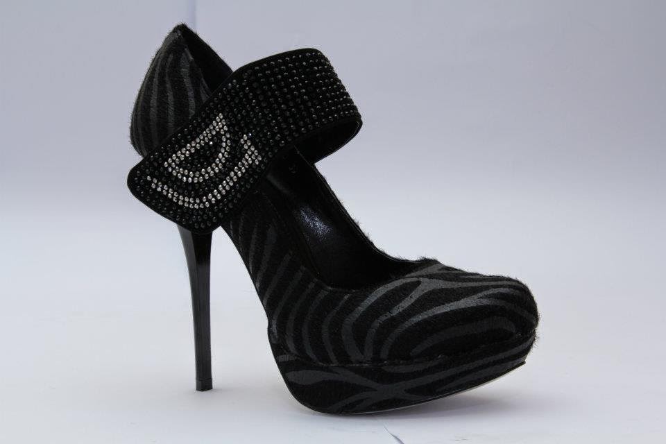 http://www.funmag.org/fashion-mag/fashion-style/stylish-pumps-by-le-sole/