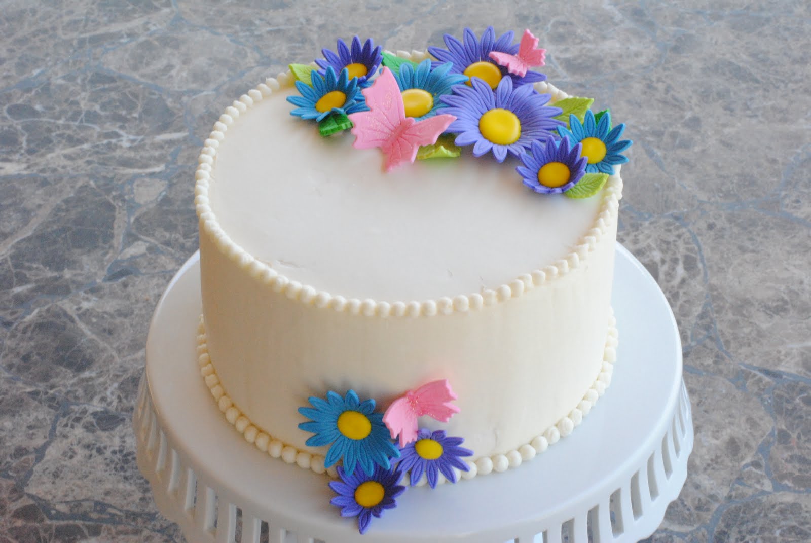 Simple Cake Design Images 9
