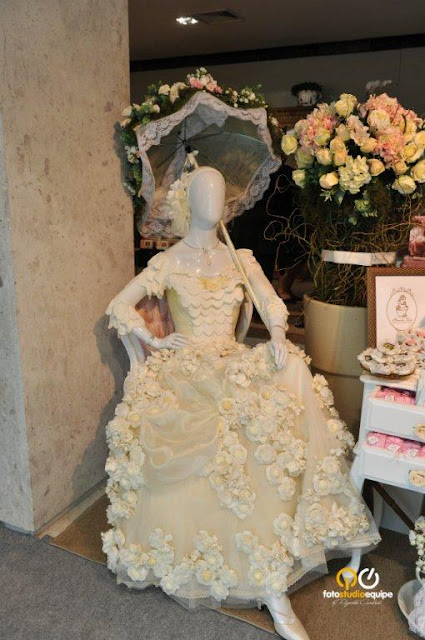 VESTIDOS DE NOIVA CONFECCIONADOS COM DOCES FINOS FAZEM SUCESSO NO CASAR 2012