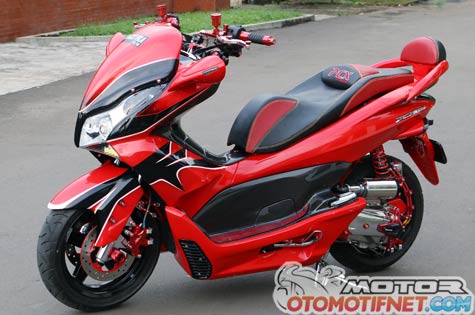 Foto Modifikasi Honda PCX 150 Si Merah Garang