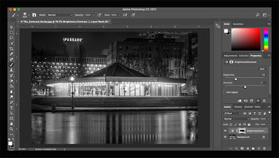 A photo of a black and white image in Photoshop