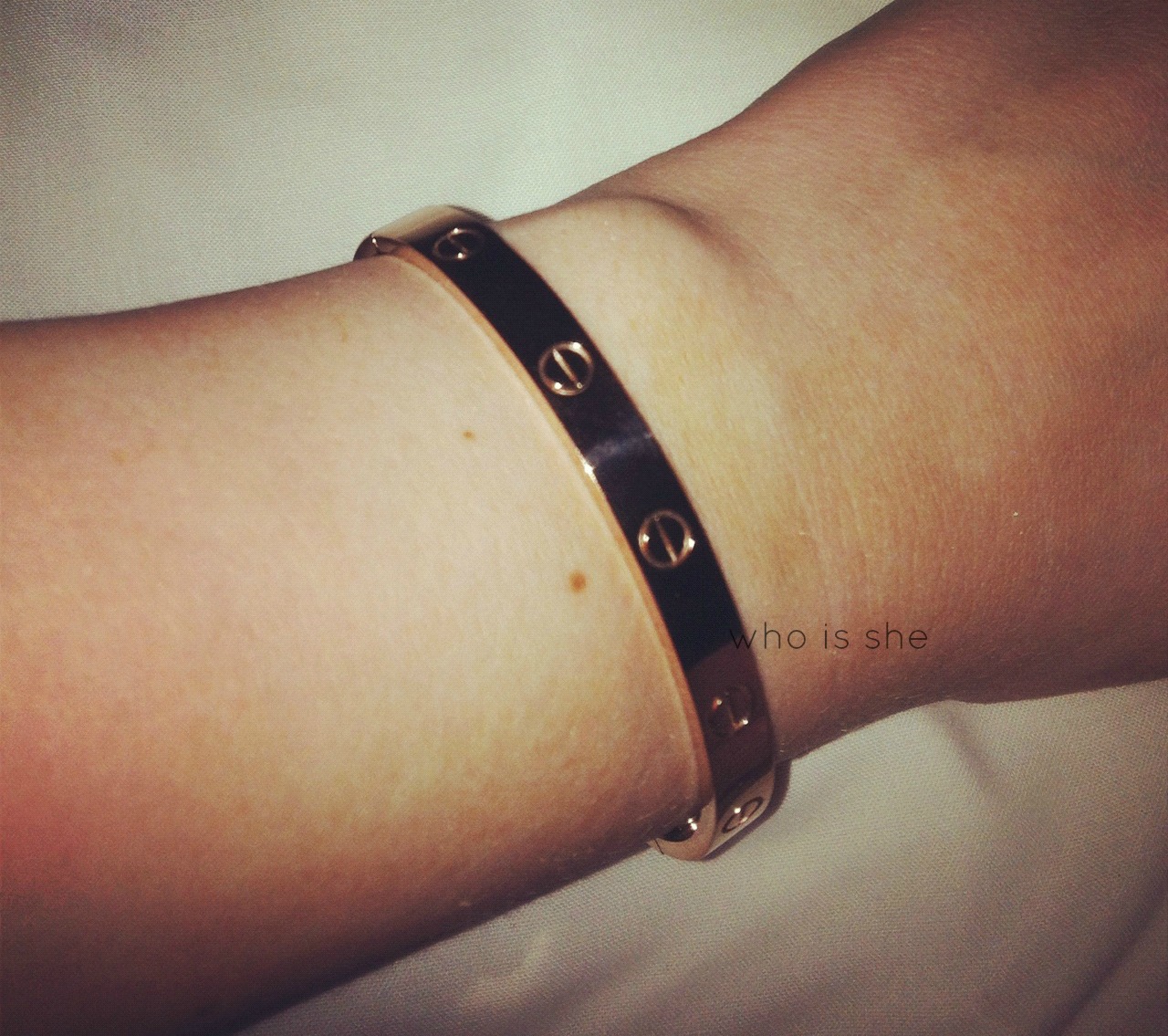 how to tell if a cartier love bracelet is real