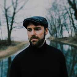 "Through The Rain", o emotivo novo single de Brendan Scott Friel