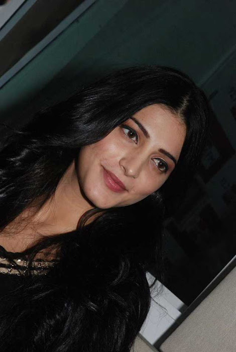 shruti haasan unseen pics