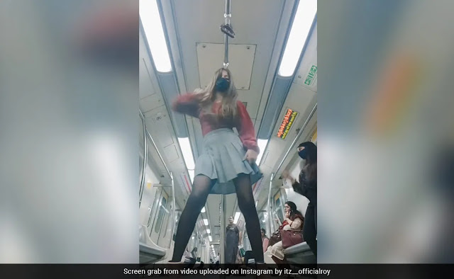 Delhi Metro Passenger's 'Katil Haseena' Dance Goes Viral on Social Media