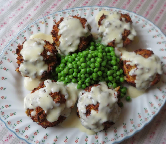 Lemon Sauced Salmon Patties