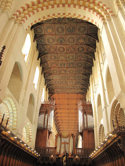 The quire and Tudor ceiling of St. Albans.