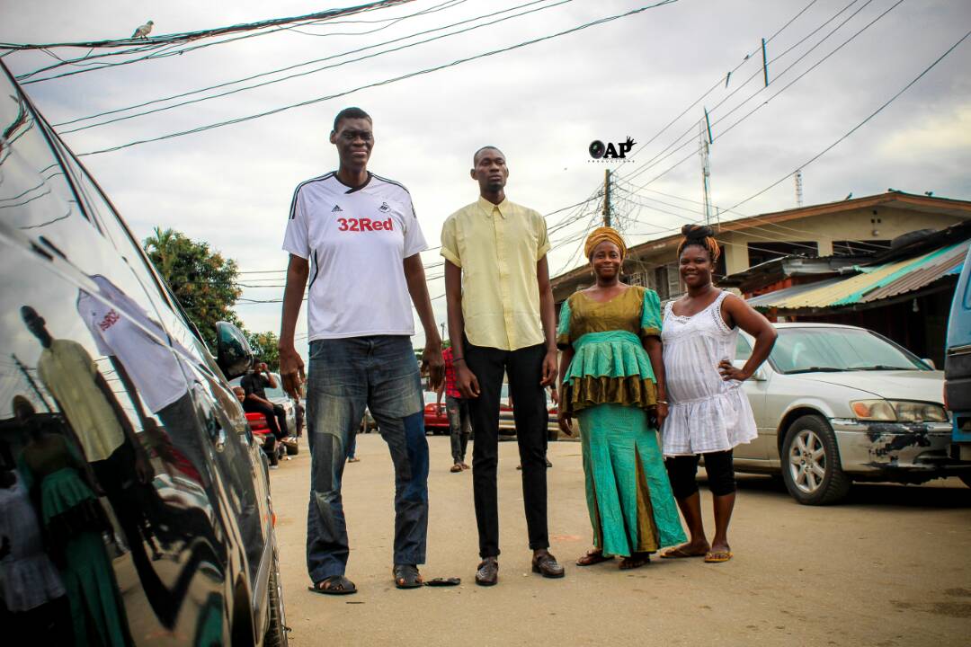 When the tallest model in Nigeria meets the tallest man in ...