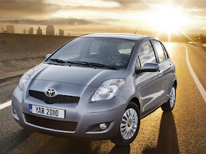 Toyota Yaris 2010 (2)