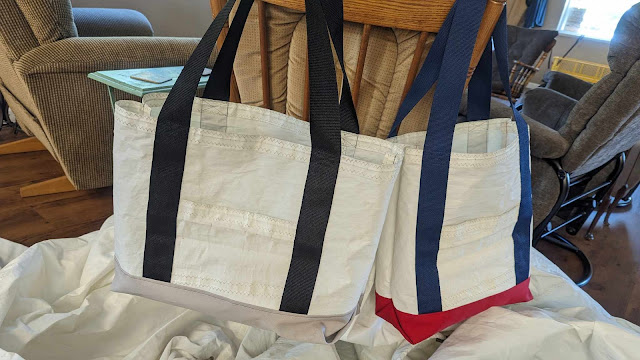 Finished sail bags in two sizes