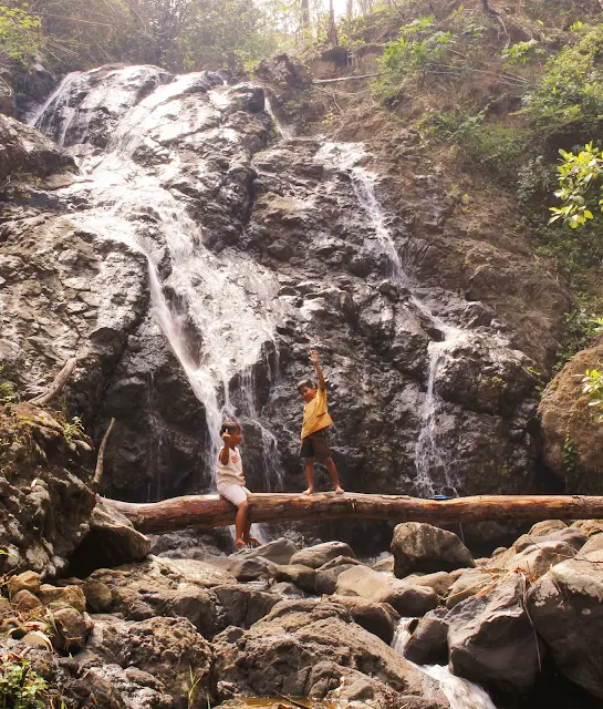 Persahabatan, Musik, Travel dan Cinta 