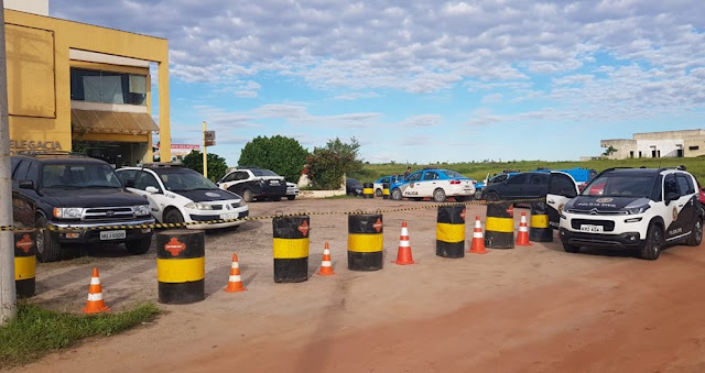 http://vnoticia.com.br/noticia/2732-policia-civil-deflagra-grande-operacao-contra-o-trafico-de-drogas-em-sao-francisco-de-itabapoana