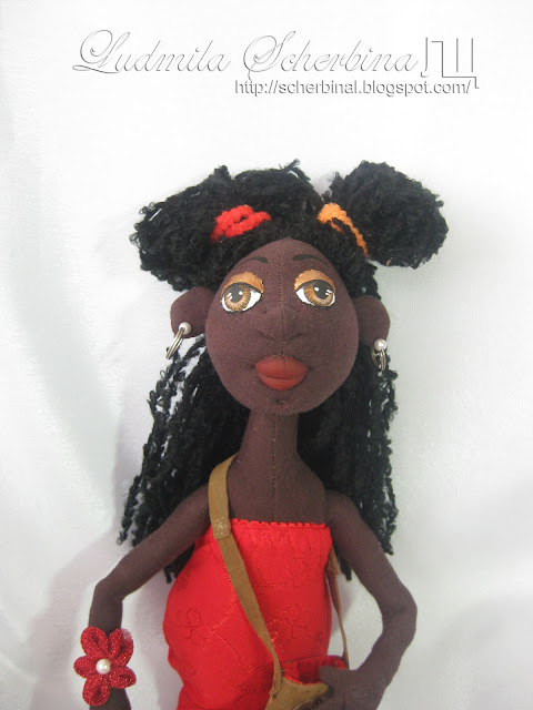 текстильная кукла-негритянка на проволочном каркасе