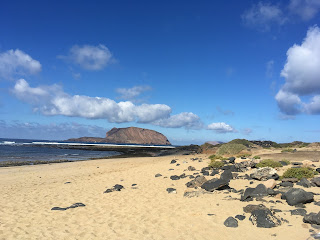 plaże La Graciosy, rowerem po Lanzarote