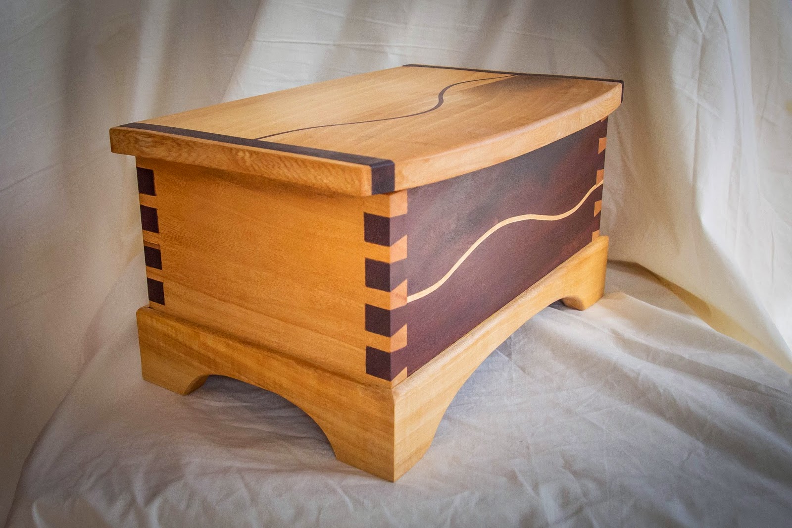 David Barron Furniture: Dovetail Box from Down Under