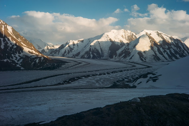Ледник Федченко, Язгулемский хребет, Памир, горы Таджикистана