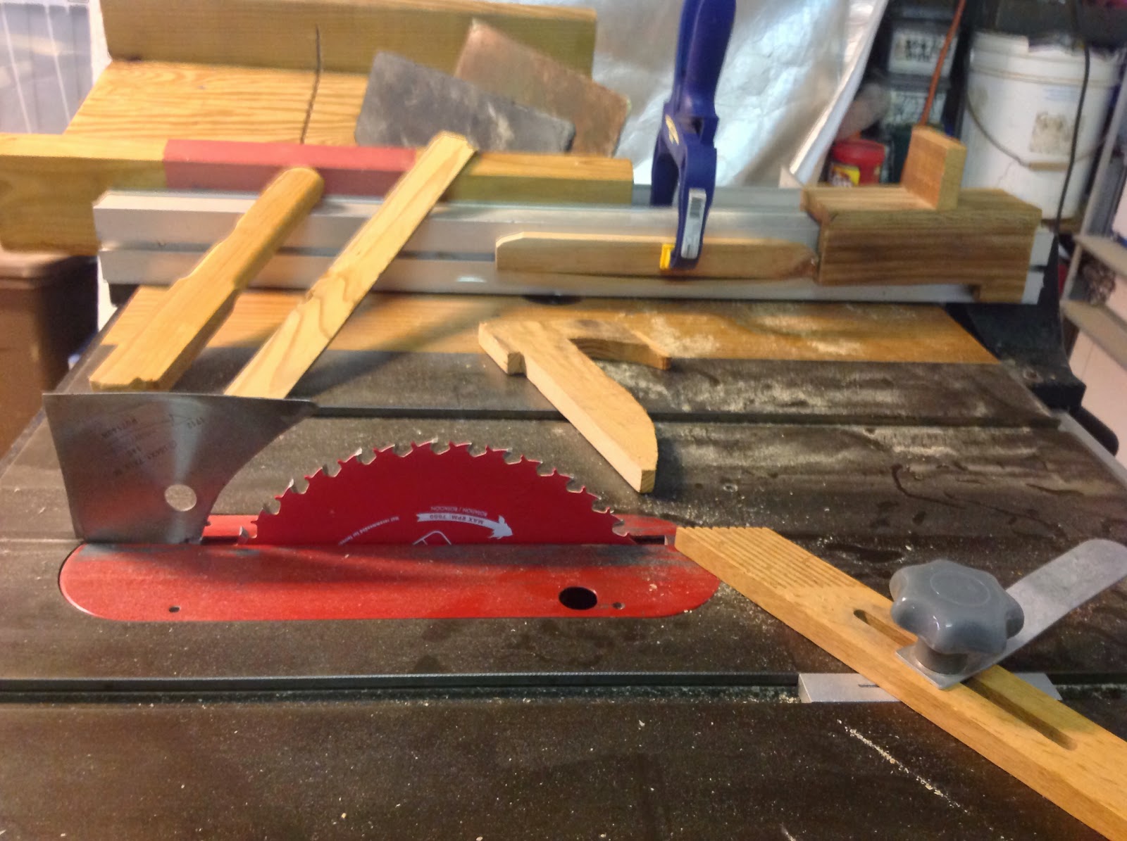 Build And Rebuild Island Style Table Saw Manners Diy Splitter