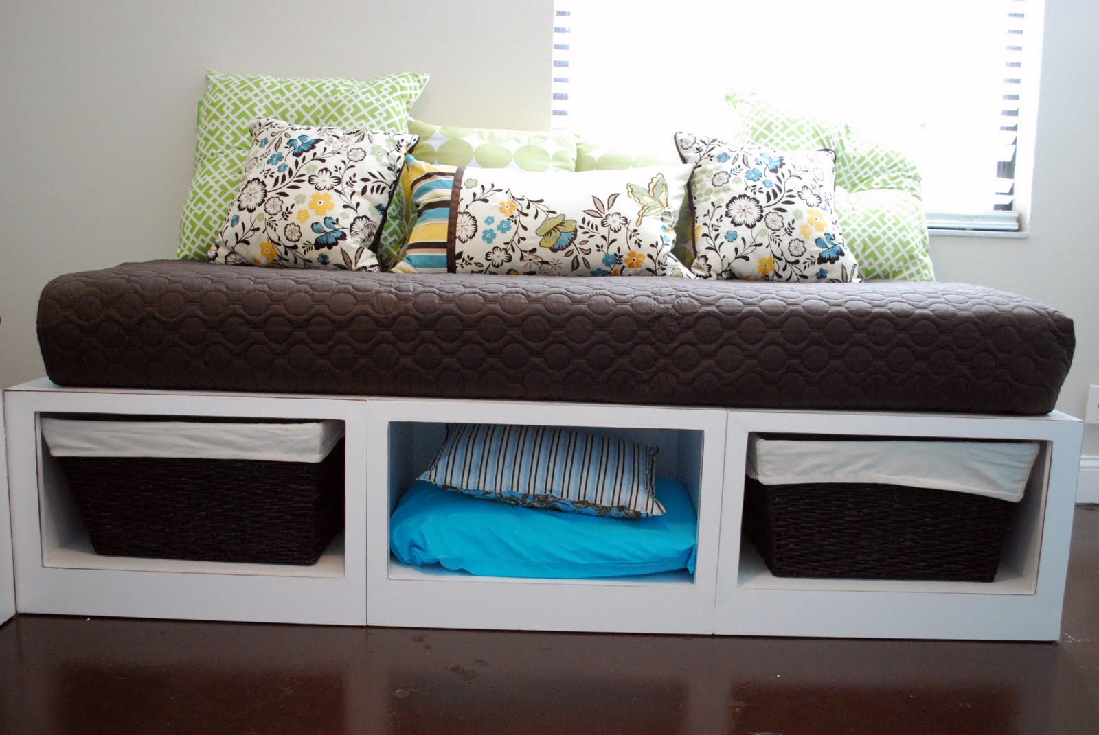 DIY Daybed with Storage Plans