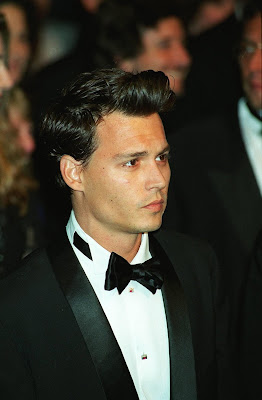 JOHNNY DEPP HAIRSTYLES - SHORT HAIRSTYLE 90S