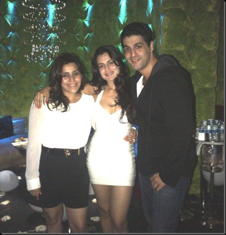 amisha-patel-birthday-bash-03