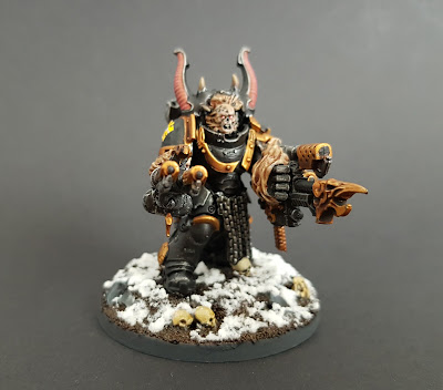 Chaos Obliterators converted from Primaris Aggressors and Helbrute bits for Chaos Space Marines, Black Legion, Warhammer 40,000