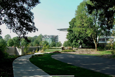 Tour arts and the beautiful grounds of the Indianapolis Museum of Art