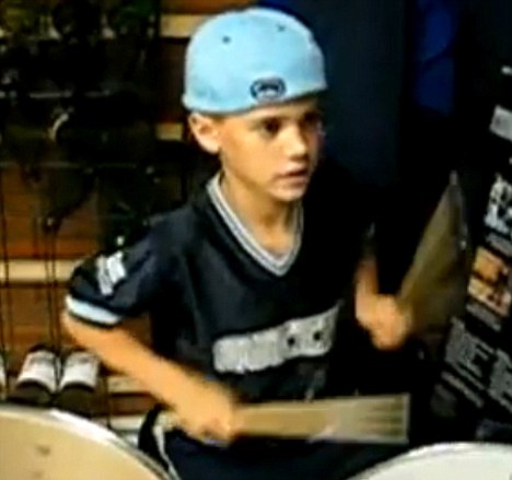 Justin Bieber on Self Taught  Justin Bieber  Then 9  Demonstrates His Ability On The