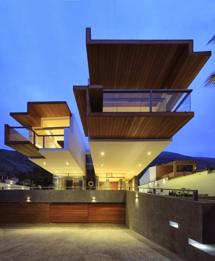 Garage and facade on Extreme modern house by Longhi Architects