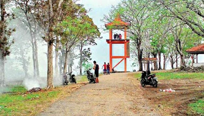 Pantai Jumiang Pamekasan