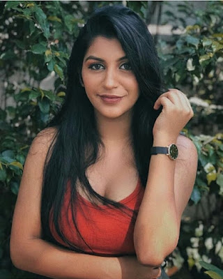 Beautiful Indian women pics