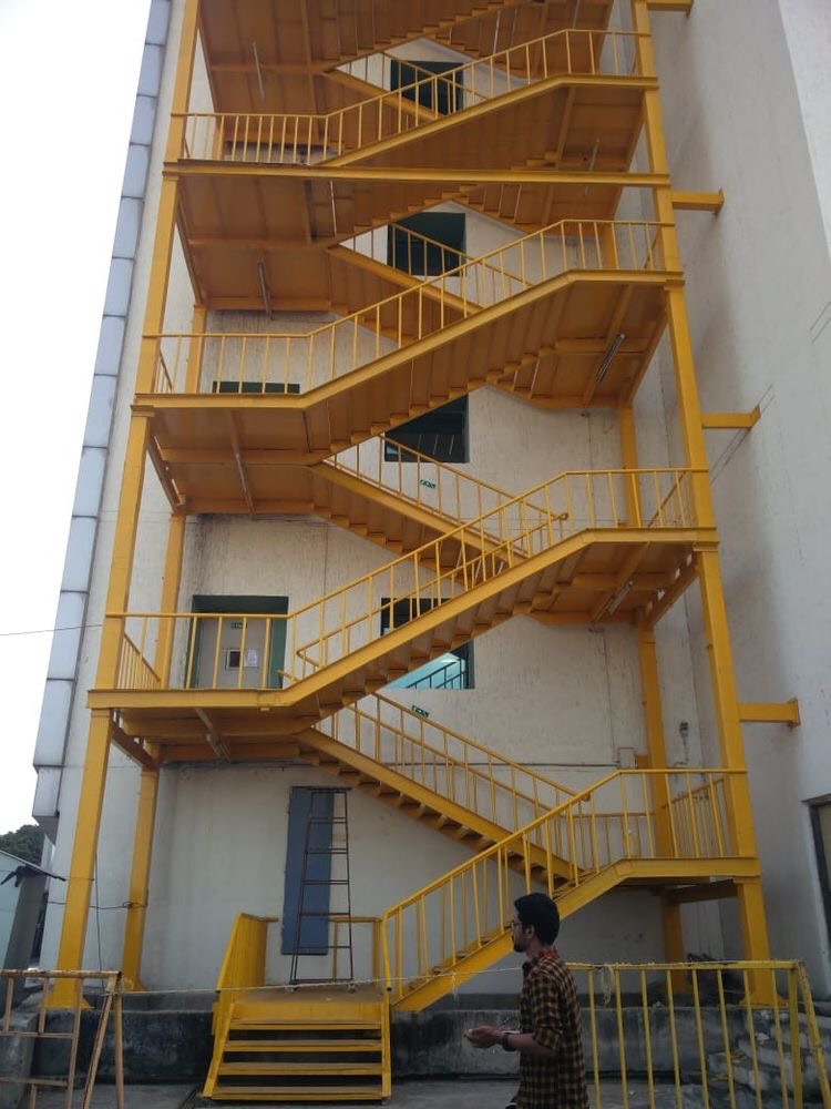 Công ty làm cầu thang thoát hiểm tại Gò Vấp