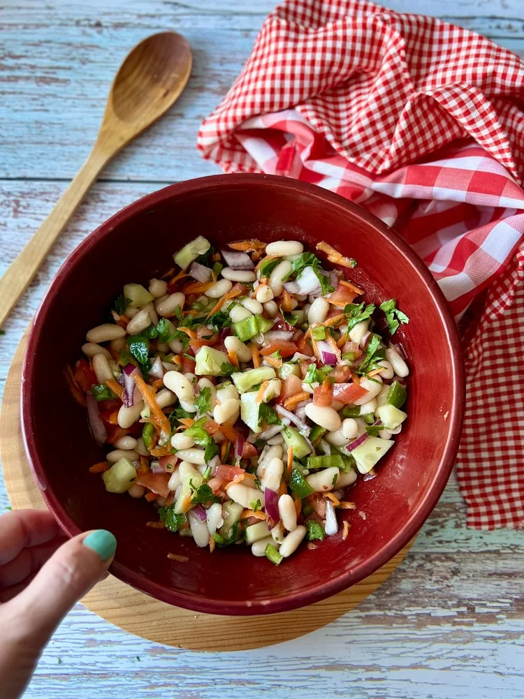 Ensalada judias blancas con vegetales