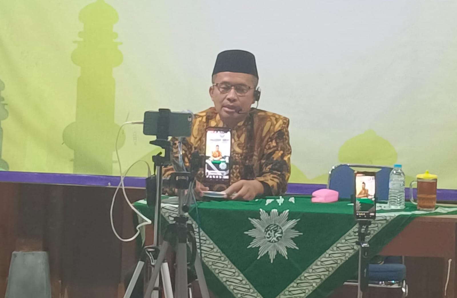 Ustaz Thohari