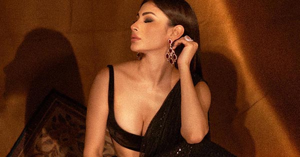 Mouni Roy cleavage black saree hot actress