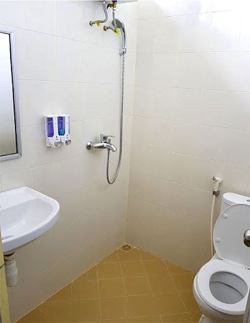 Toilet Kamar Hotel Multi Sentosa Putussibau